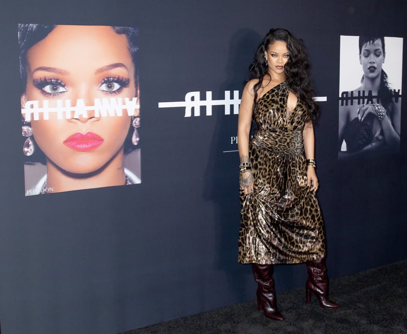 Rihanna's pictures and videos from a recording studio session sent fans into a tizzy.