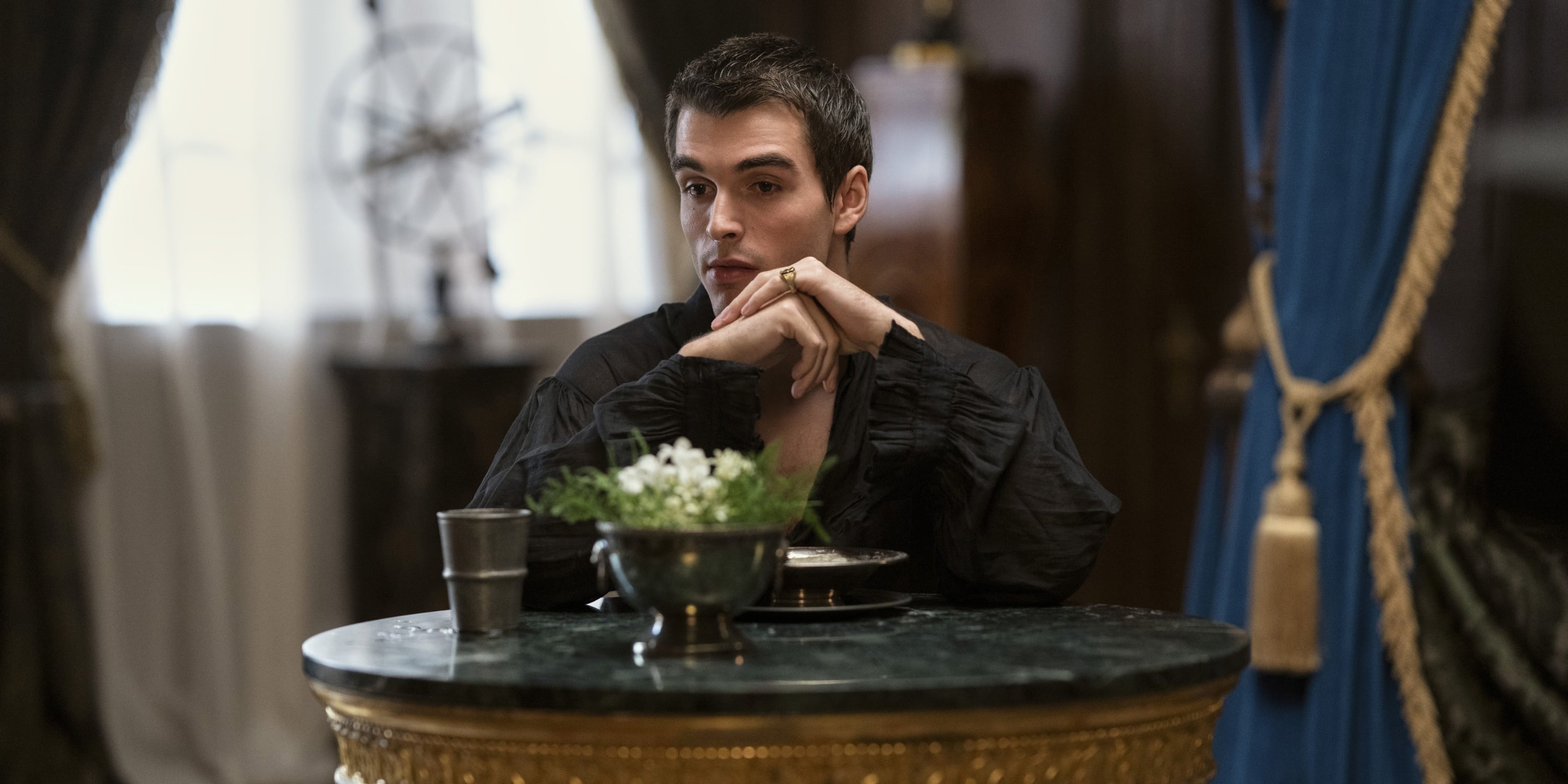 Queen Charlotte: What's Wrong With King George III? | POPSUGAR ...