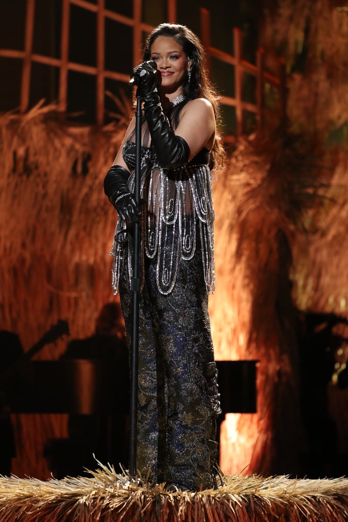 蕾哈娜表演“我”在2023年的奥斯卡奖