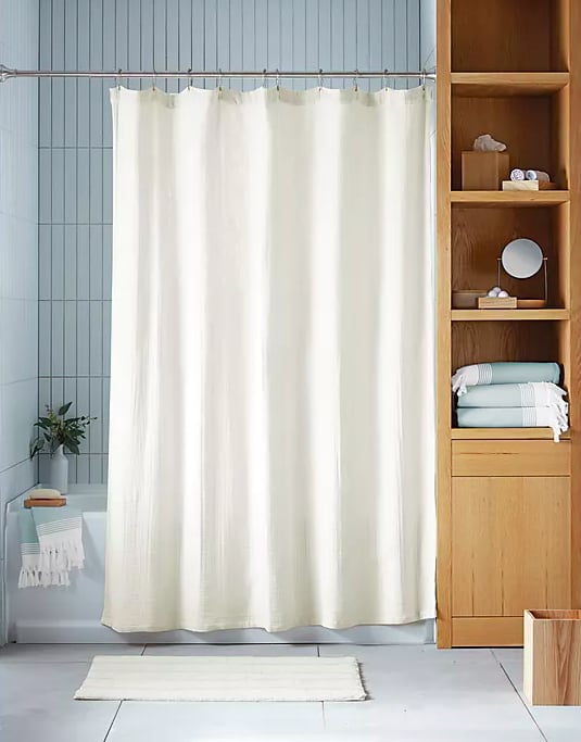 A Spa-Style Curtain