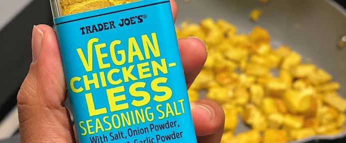 This Vegan Chicken-Less Seasoning From Trader Joe's Legit Tastes Good on Everything