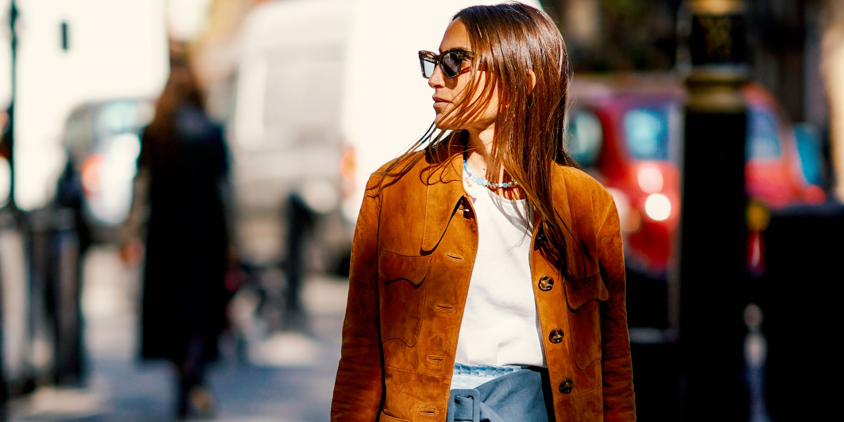 15 Cool Ways to Wear A Suede Jacket In Spring - Styleoholic