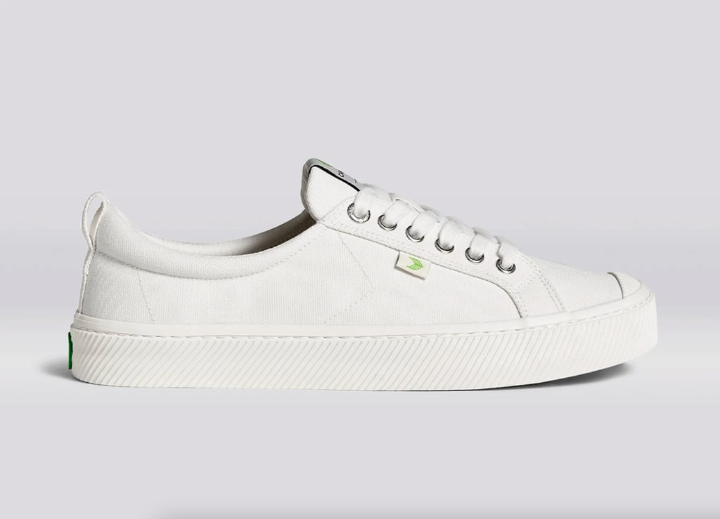 Cariuma Oca Low Off-White Canvas Sneaker