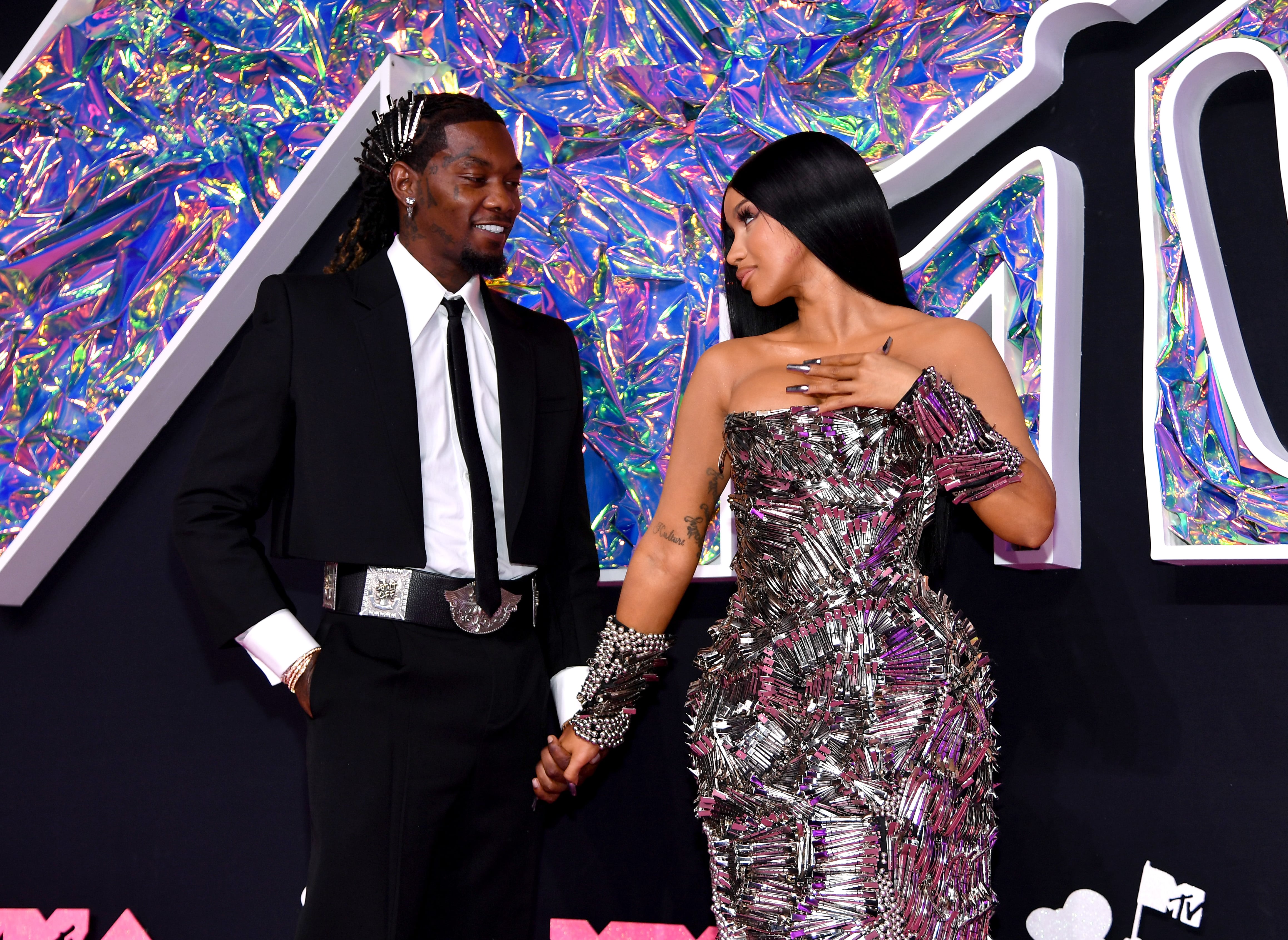 Cardi B Wore a Hair Clip Dress and Kissed Offset at the 2023 MTV VMAs