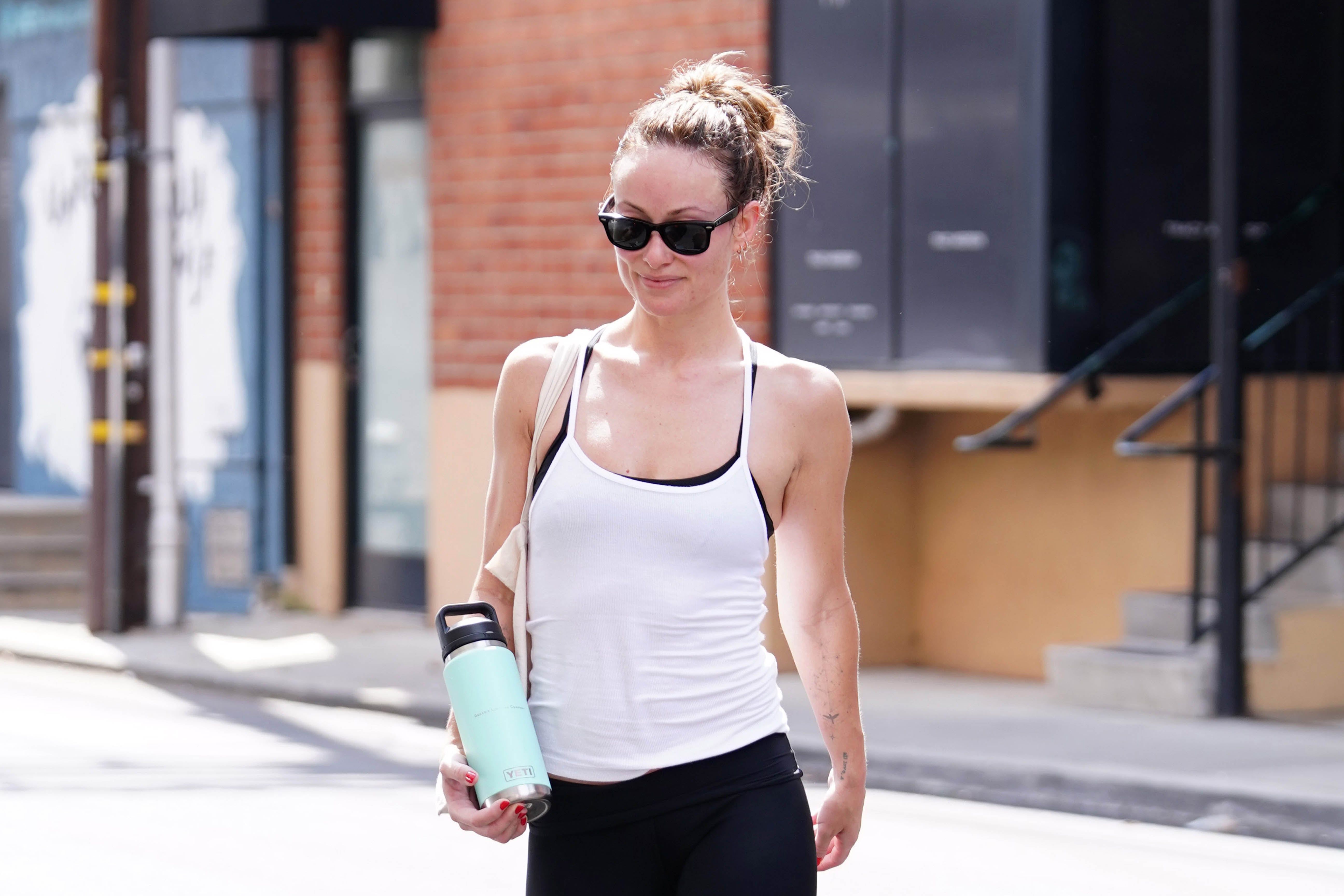 Olivia Wilde goes to the Tracy Anderson studio for her routine
