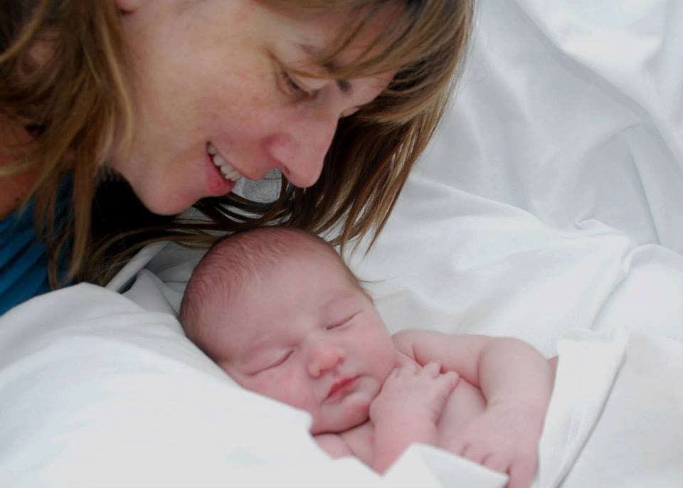 PopsugarMomsPersonal EssayEssay About Being Shamed Into BreastfeedingI Was Shamed Into BreastFeeding, Even by My Husband June 26, 2018 by Tonilyn Hornung206 Shares Chat with us on Facebook Messenger. Learn what's trending across POPSUGAR.I was alone. There was no baby in my arms. Instead I cradled my phone, writing a goodbye letter to my 3-week-old son. The irregular beeping on the monitor confirmed the fact that something was wrong. The rhythm of my heart was inconsistent, and even though I was in no pain, I was afraid my baby would never know me. Ignoring the strange feeling in my chest, I continued to write so my son would one day know how much he was loved. I'd never experienced anything like this, but then I'd never had a baby, and I'd never breastfed. I'd woken to a hard lump in my breast. I tried to free what seemed like a clogged duct with warm compresses, a hot shower, some massages, and, of course, breastfeeding. Nothing worked. Then the palpitations started . . . and didn't stop.Related: I Breastf - 웹