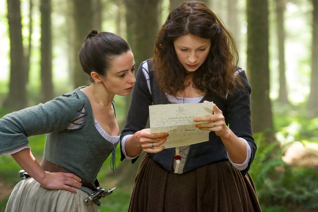 Claire (Caitriona Balfe) reads a letter.