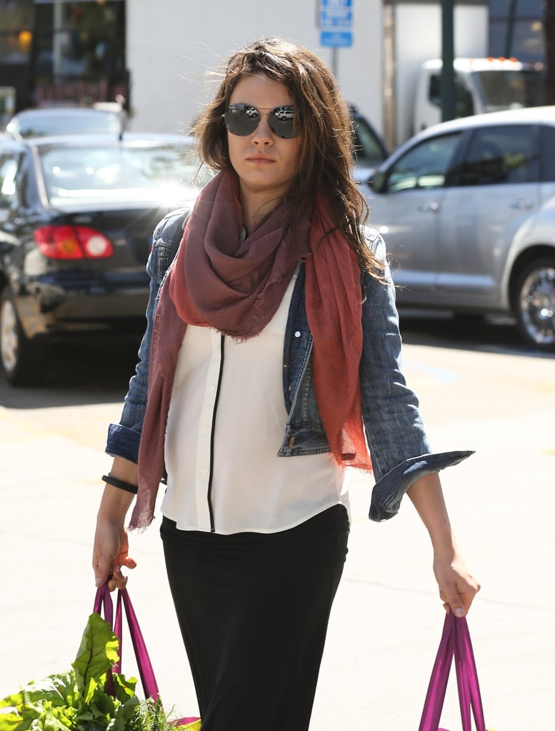 Mila Kunis Baby Bump Pictures April 2014