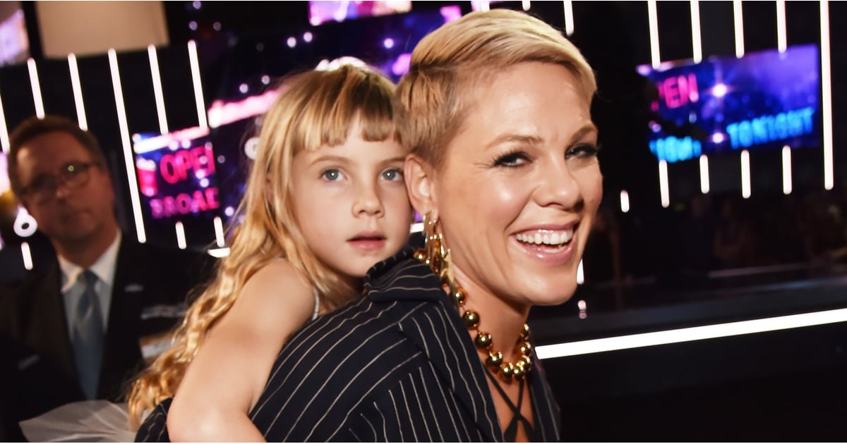 Pink And Willow Hart At 2018 Grammys Popsugar Celebrity Photo 16