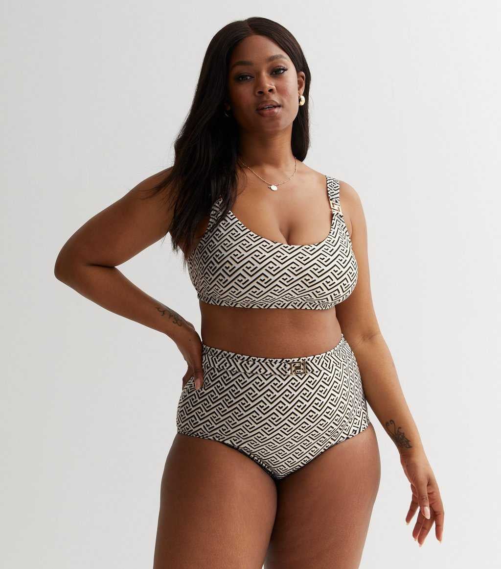 Curvy Archives - Fashion for Your Body Type