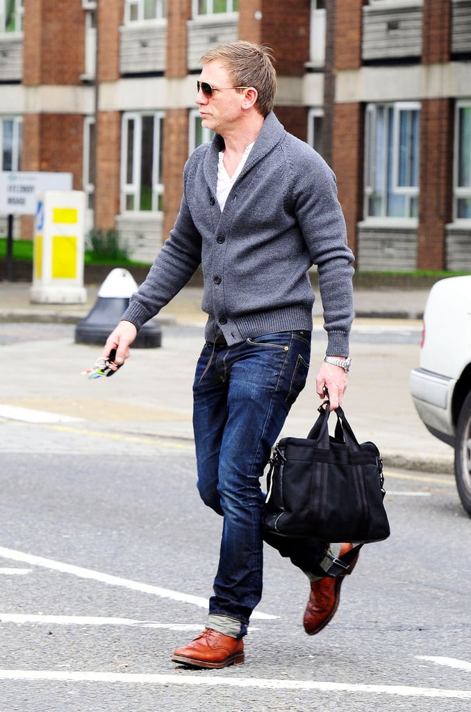 Pictures Of Daniel Craig Walking In London Without Rachel Weisz Popsugar Celebrity Dress like your favourite film spy.