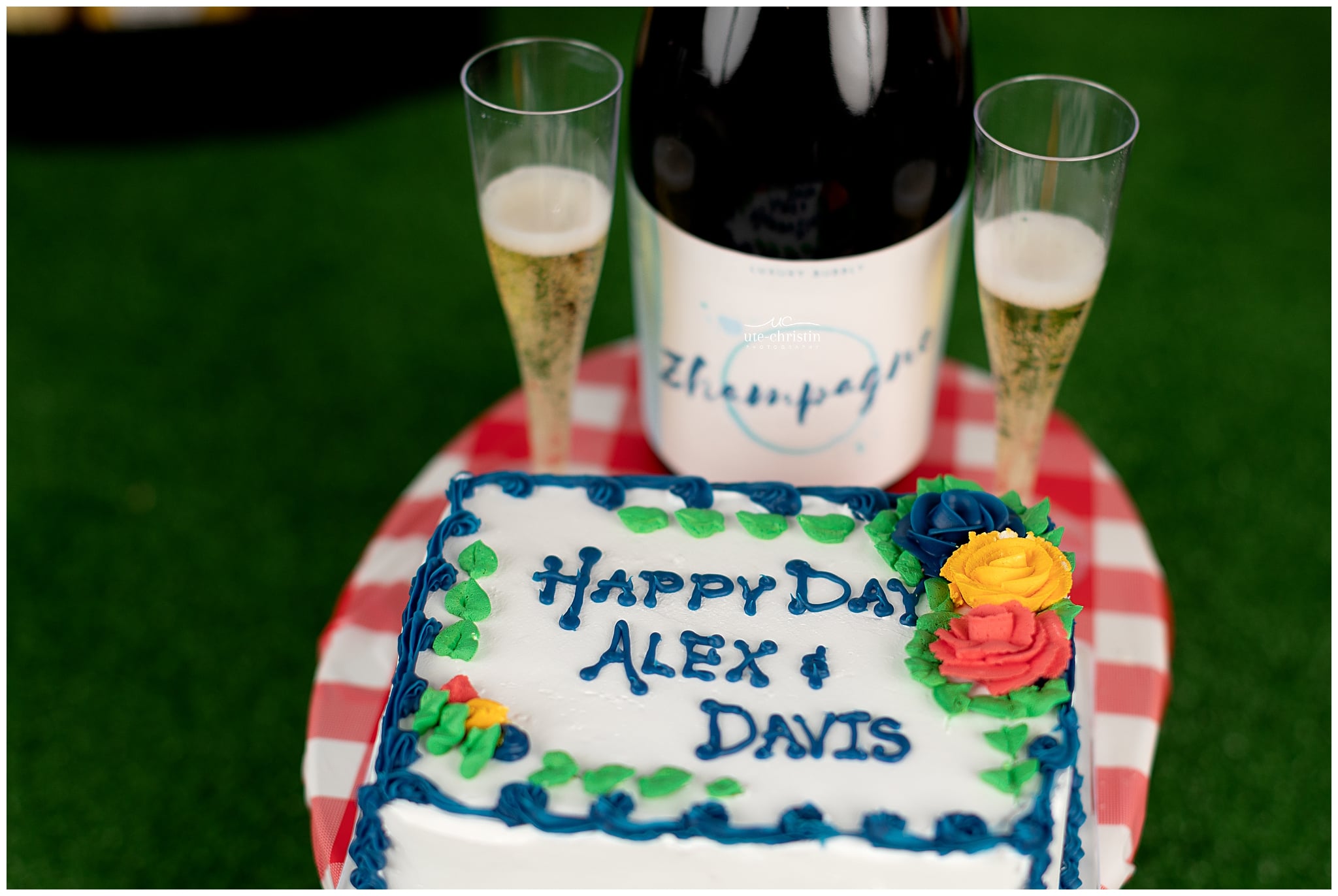 Adorable Schitt S Creek Cake Smash With Babies Popsugar Family