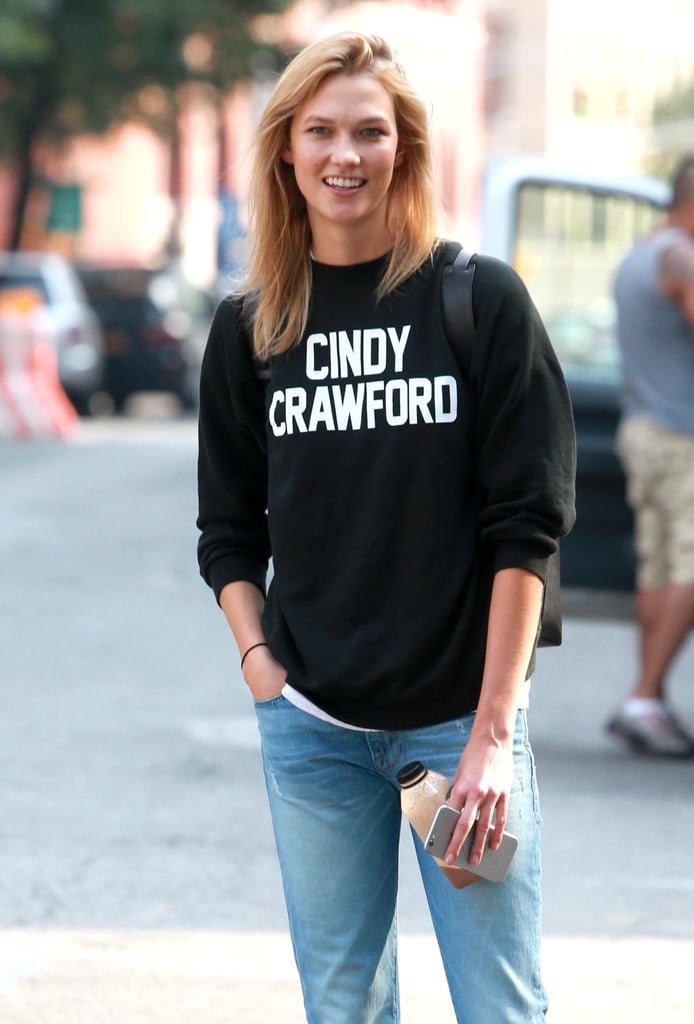 We're kind of obsessed with this supermodel's salute to Cindy.