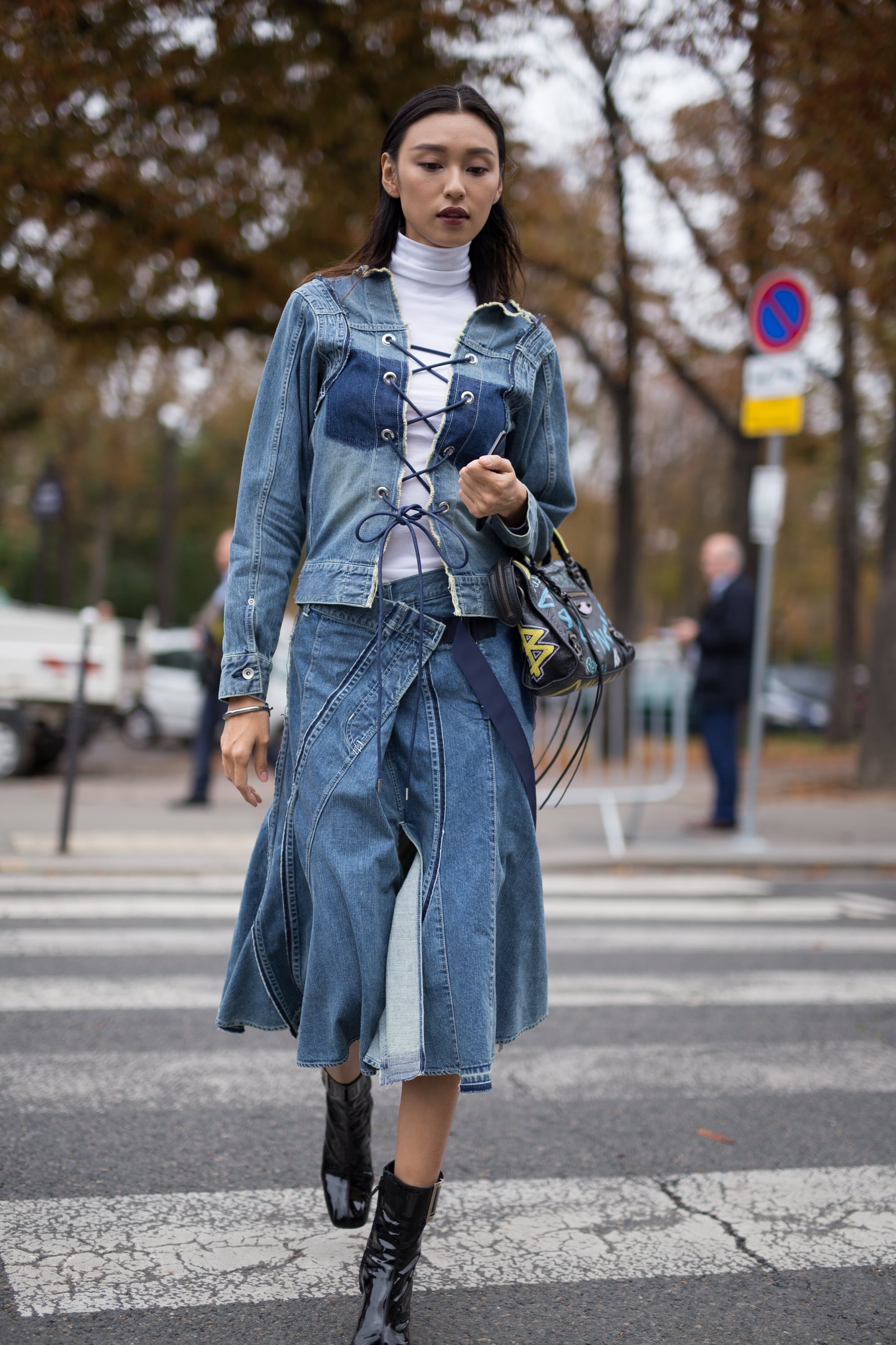 abstraktion Jeg har erkendt det Pebish Deconstructed Denim | Do Not Throw Out These 7 Pieces of Clothing in 2018 |  POPSUGAR Fashion UK Photo 3