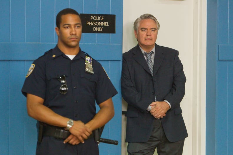 WEEDS, Michael Harney (right), , 'Do Her/Don't Do Her', (Season 7, ep. 713, aired Sept. 26, 2011), 2005-. photo: Jordin Althaus /  Showtime / Courtesy Everett Collection