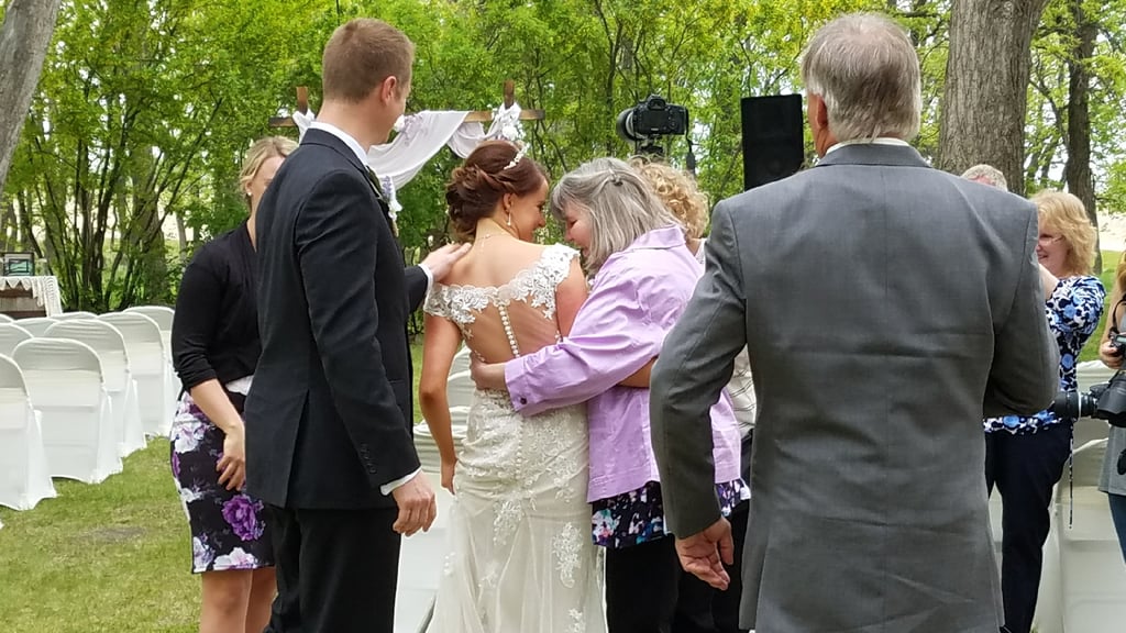 Bride Changed Her Wedding Plans For Mom With Alzheimer's