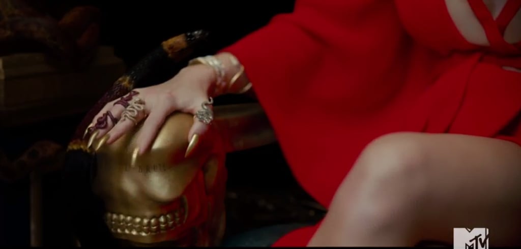 Taylor Swift's Style in "Look What You Made Me Do" Video