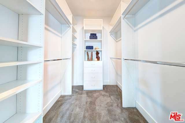 Steven Yeun Selling Hollywood Home November 2016