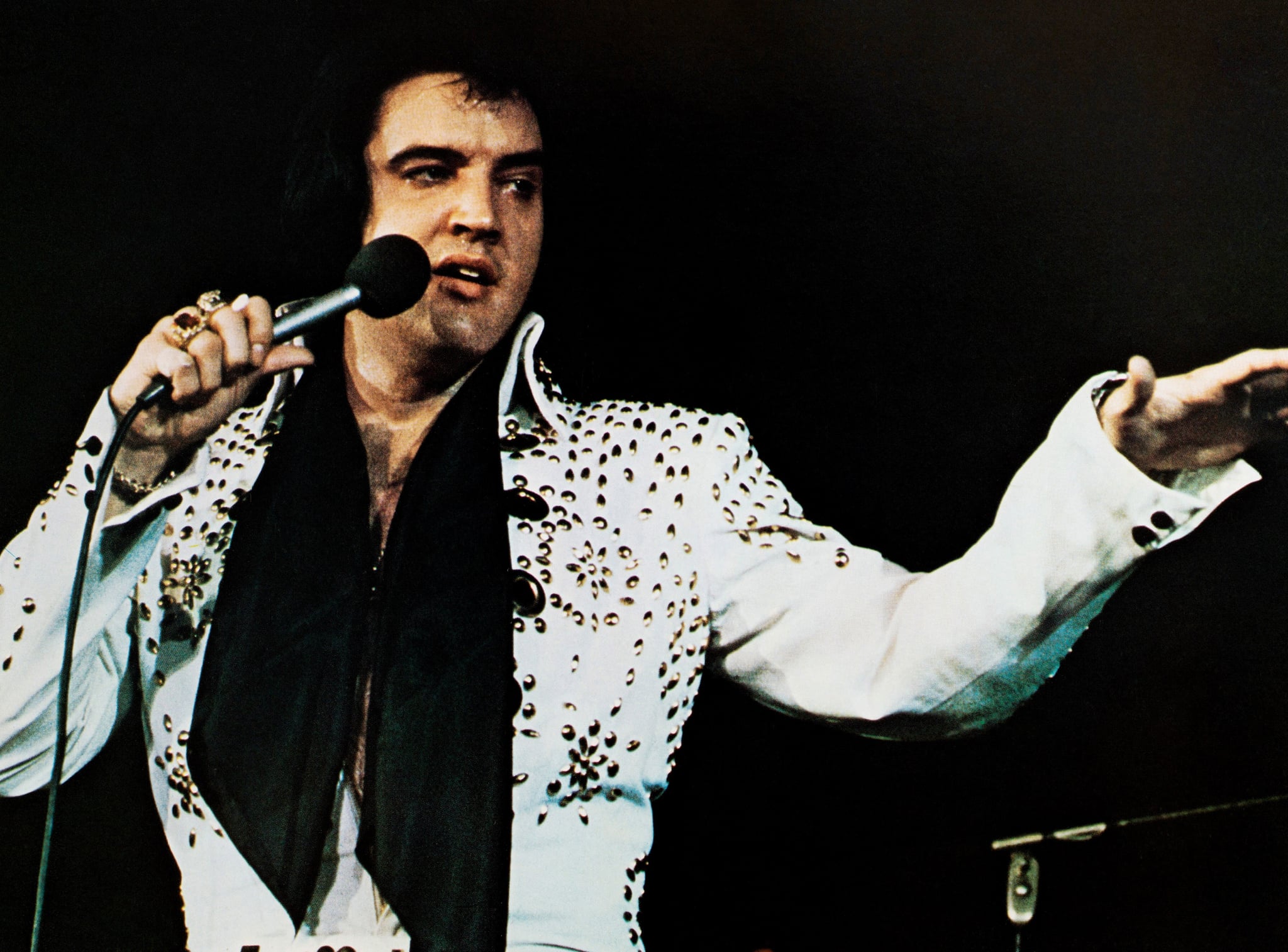 Elvis on Tour, 1972 | 36 Photos of Elvis Presley Lookin' Mighty Fine in  Movies | POPSUGAR Entertainment Photo 35