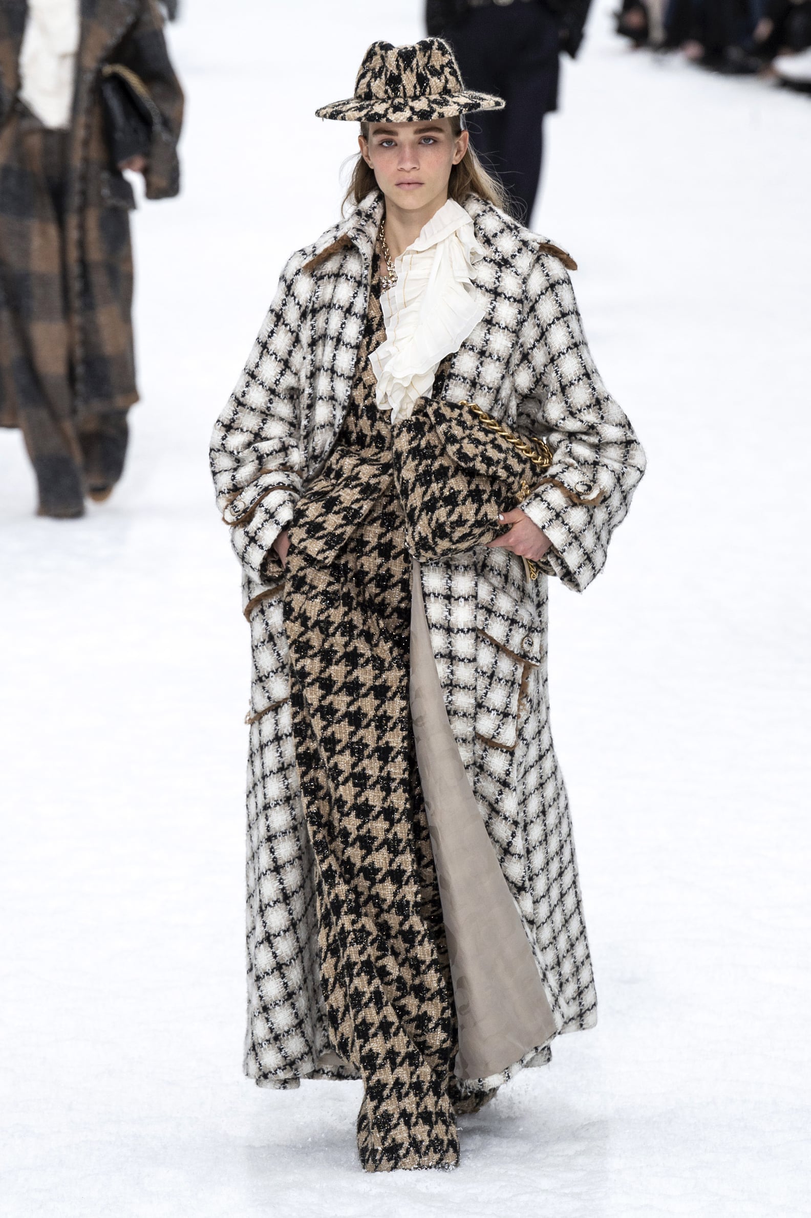 Chanel Fall 2019 Runway Pictures | POPSUGAR Fashion