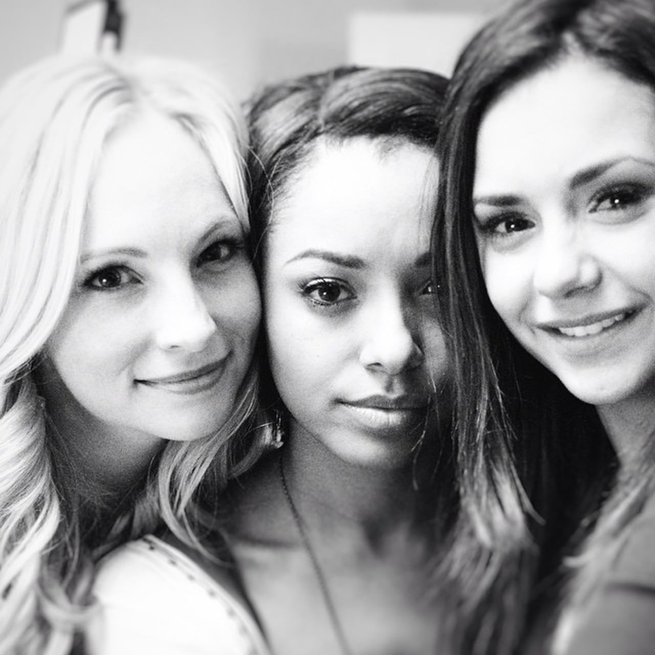Nina Dobrev's Final Vampire Diaries Scenes Instagrams | PS Entertainment