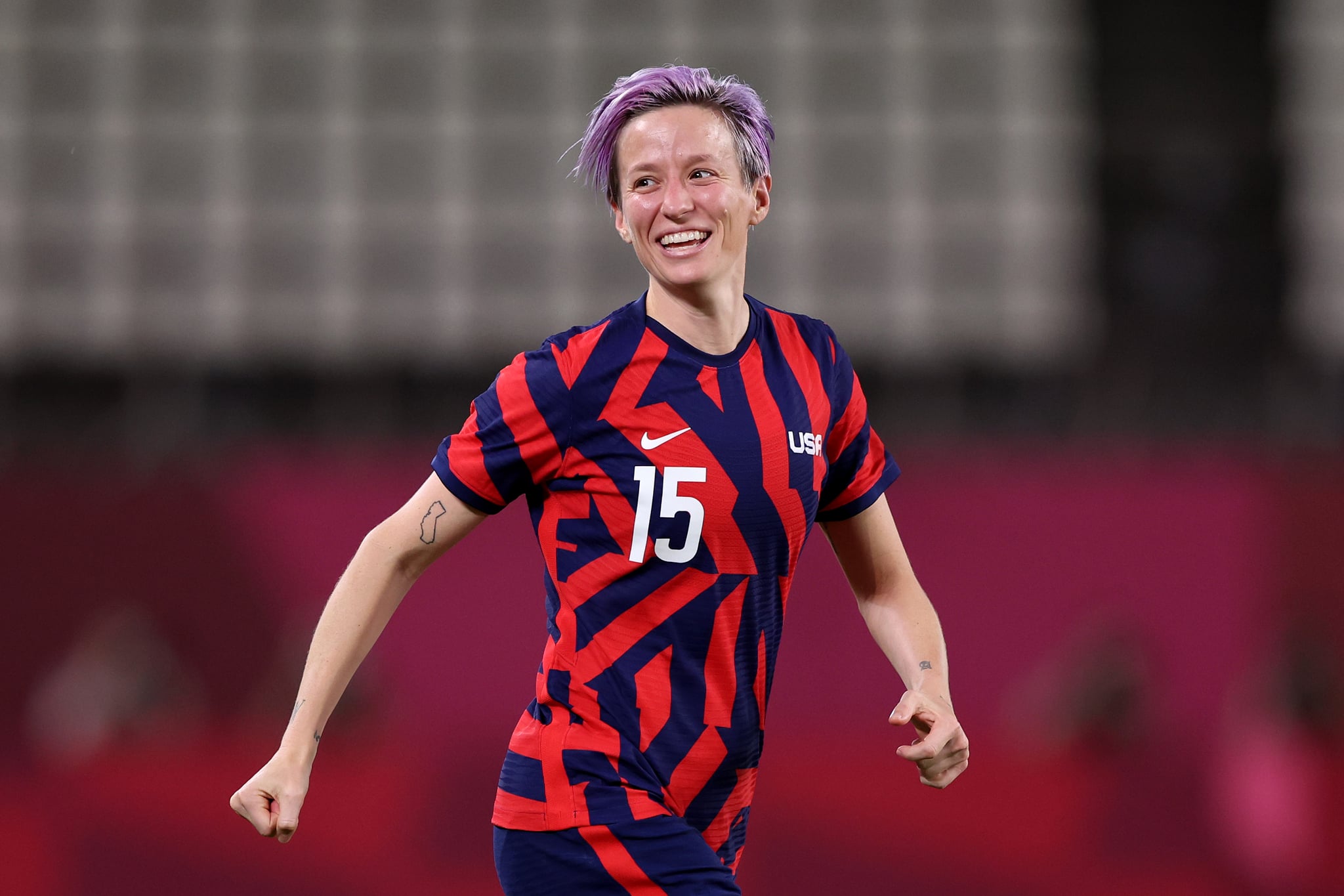 USWNT player megan rapinoe's two olimpico goals