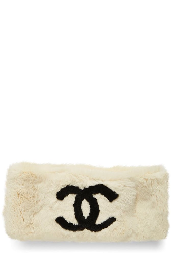 Chanel White Lapin Muffler