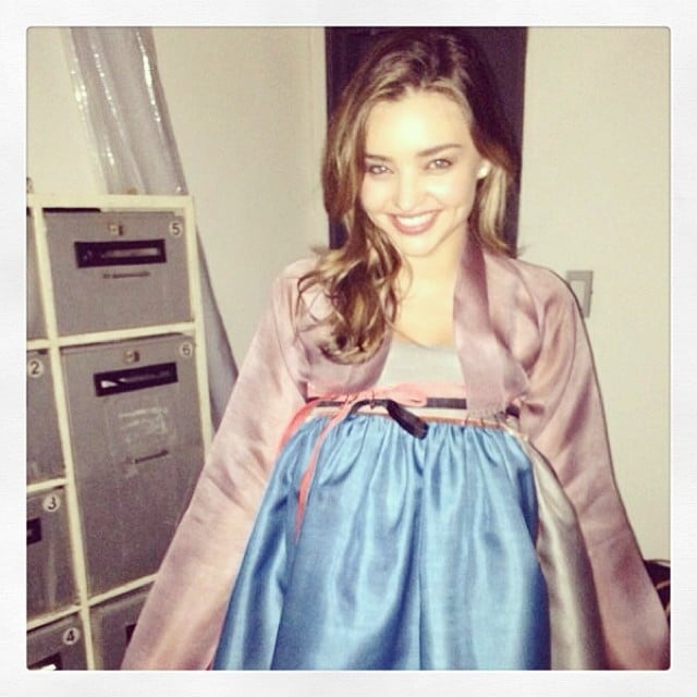 Miranda Kerr modeled her new Korean hanbok during a trip overseas.
Source: Instagram user mirandakerr