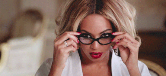 You have two settings: Haute & Naughty.