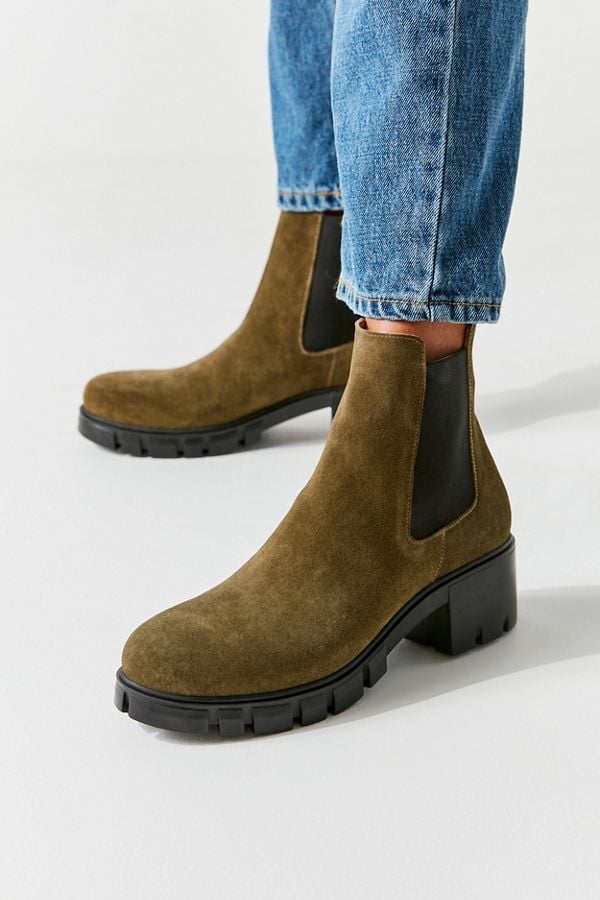 dale chelsea boots