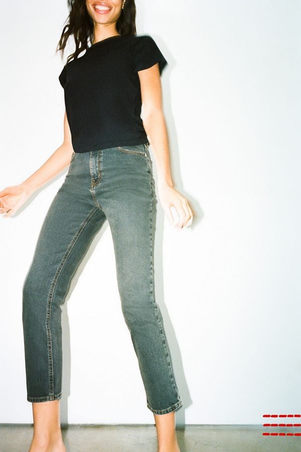 BDG Girlfriend High-Waisted Jean