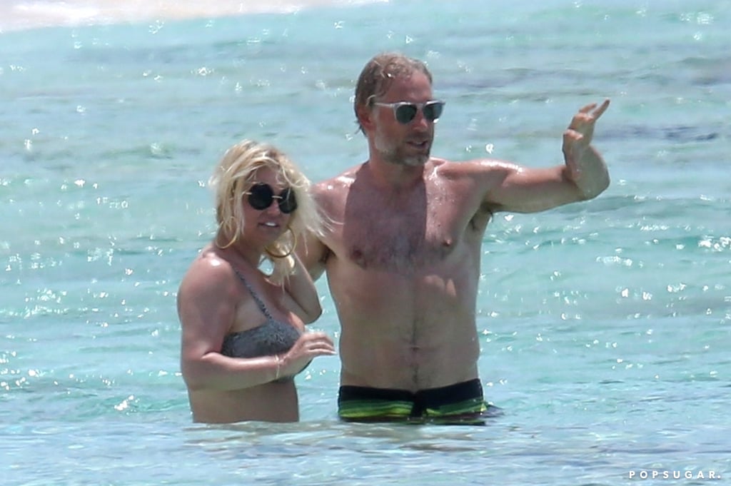 Jessica Simpson and Eric Johnson in the Bahamas April 2018