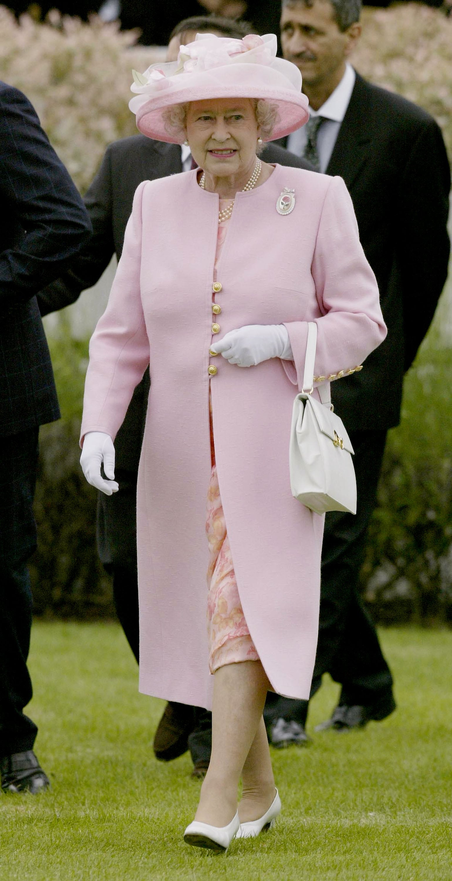 The Reason Queen Elizabeth Wears So Many Bright Colors - Queen