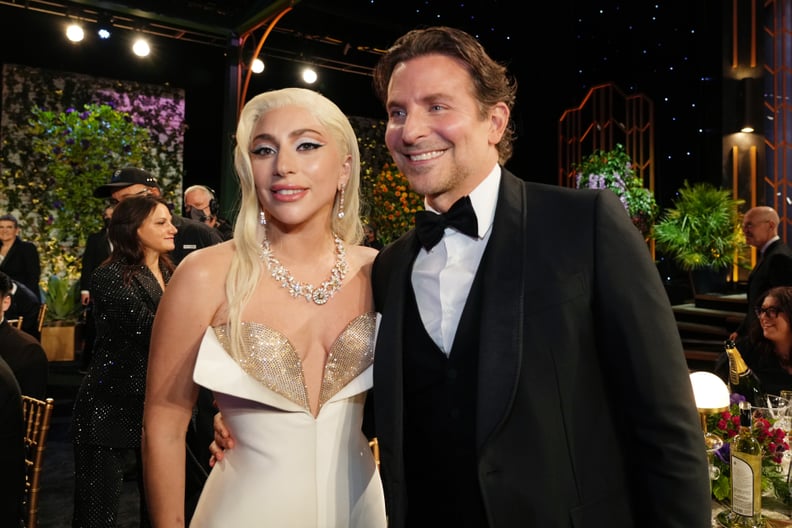 Lady Gaga和布莱德利·库珀在2022年凹陷奖项