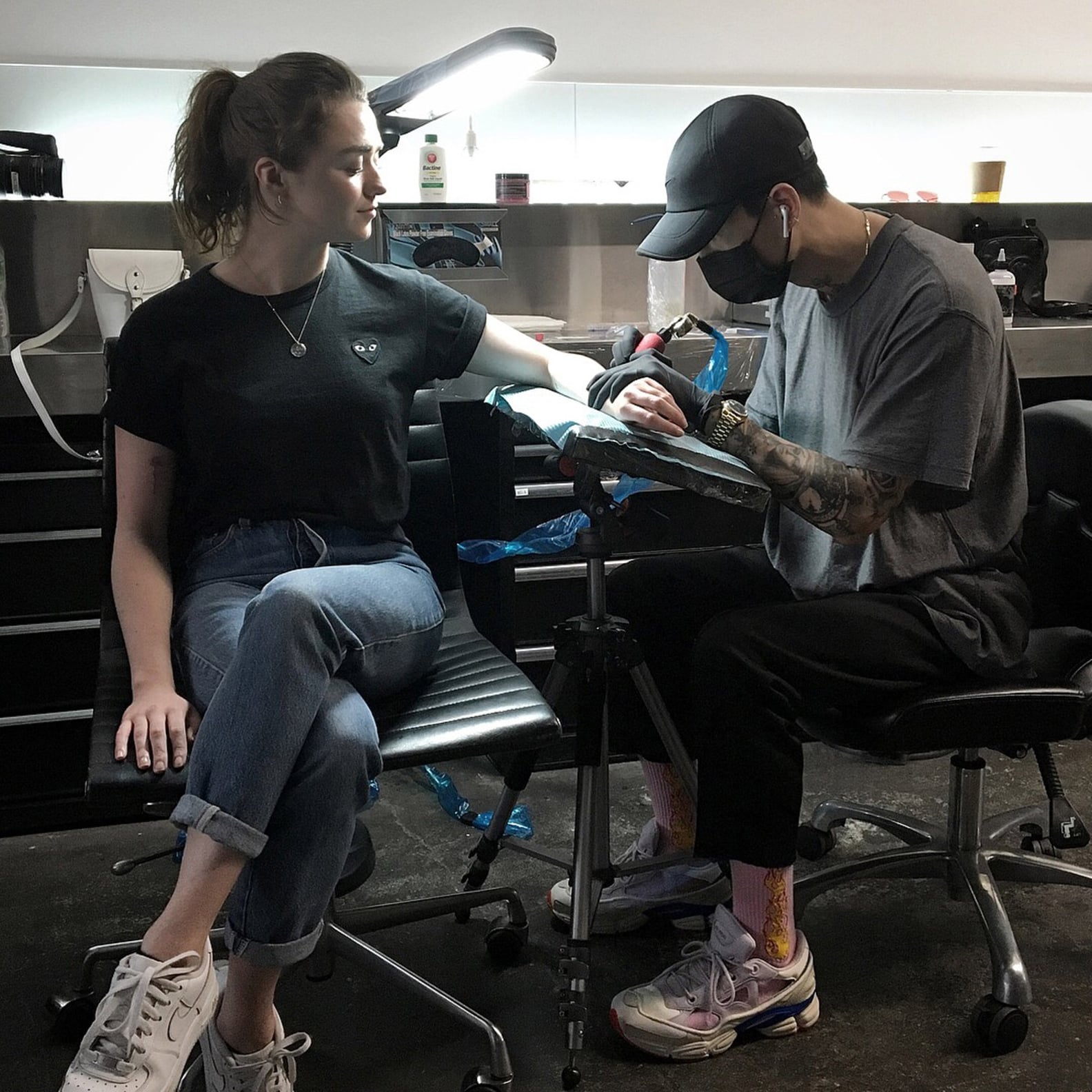 maisie-williams-tattoos-ps-beauty
