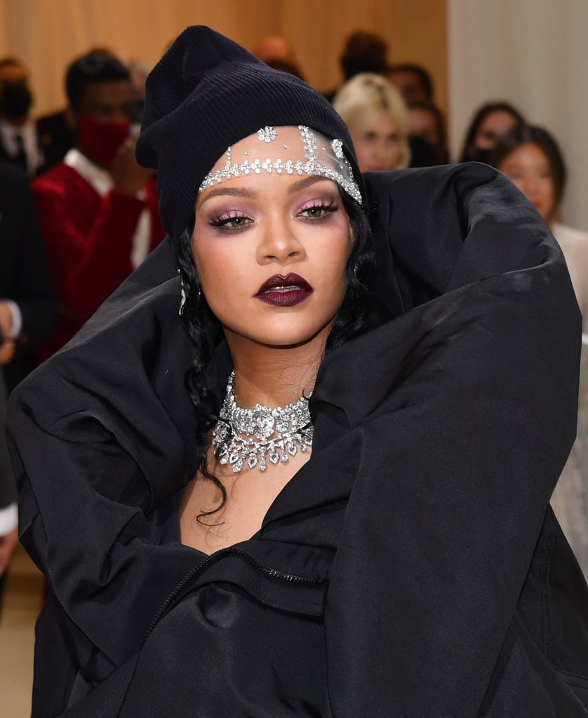 Rihanna's Smoky Plum Makeup