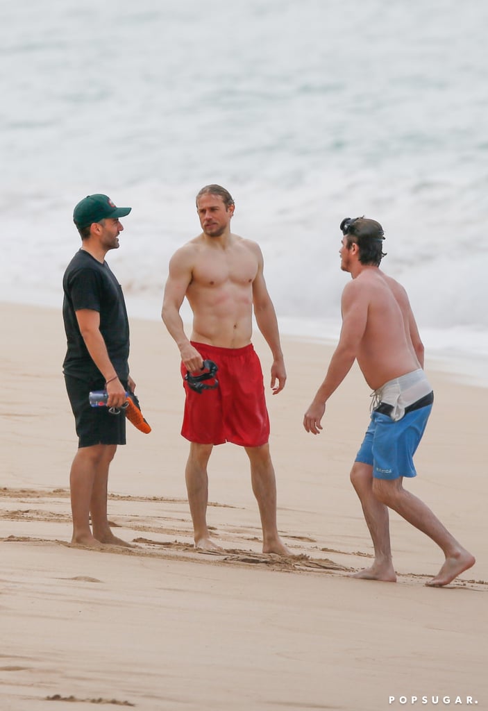 Shirtless-Charlie-Hunnam-Hawaii-Pictures