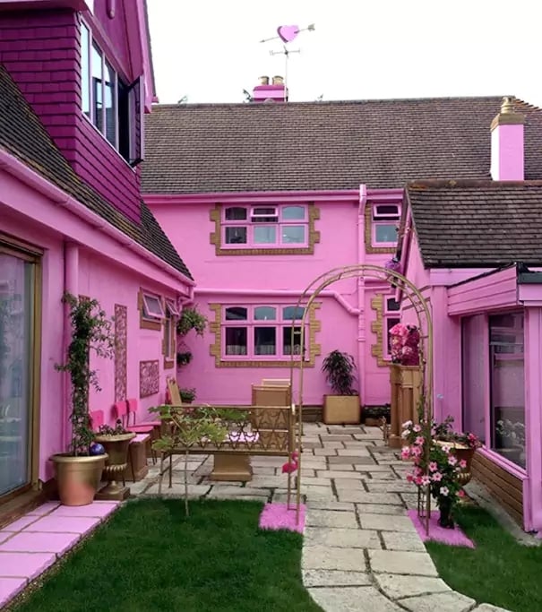 barbie house studio
