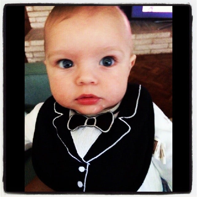 Axl Duhamel put on his best bib for his Academy Awards-viewing party.
Source: Instagram user joshduhamel