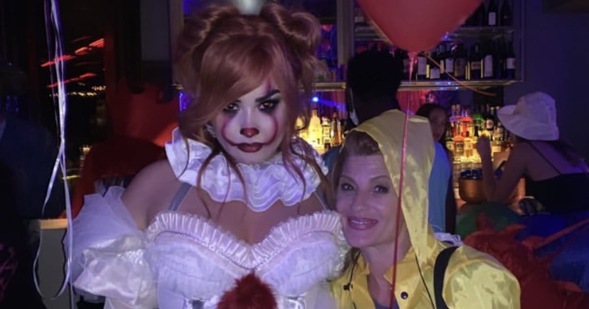 Demi Lovatos Pennywise Halloween Costume Popsugar Celebrity 