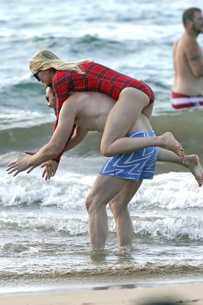 Jaime King and Husband in Hawaii October 2016 Pictures