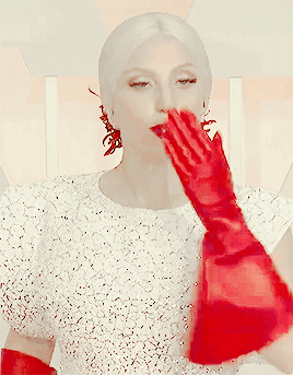 And blew kisses.
