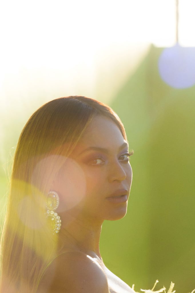 Beyoncé Knowles Performs in Neon David Koma at the Oscars