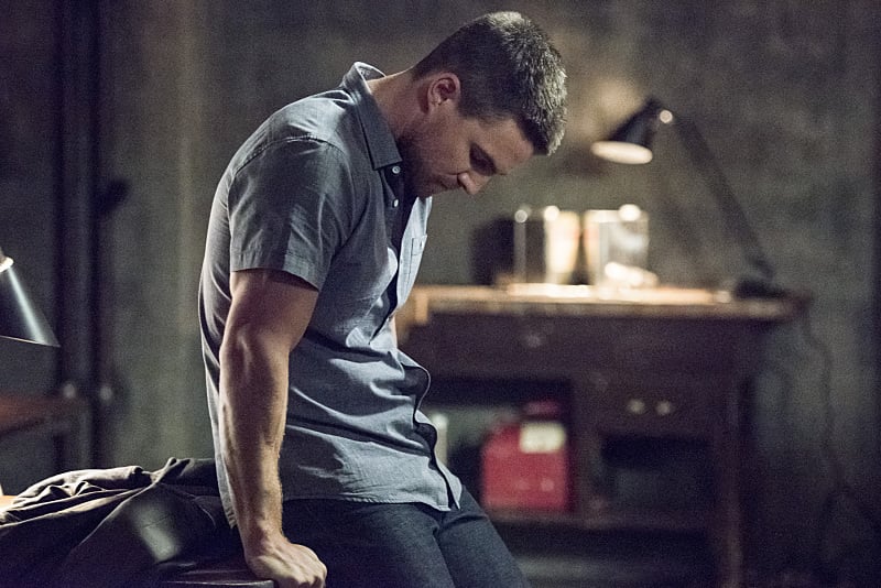 Stephen Amell Pictures on Arrow