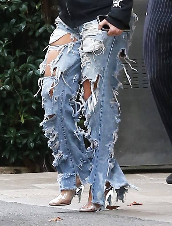 Ripped jean capris Hollister  Kim kardashian style, Celebrity