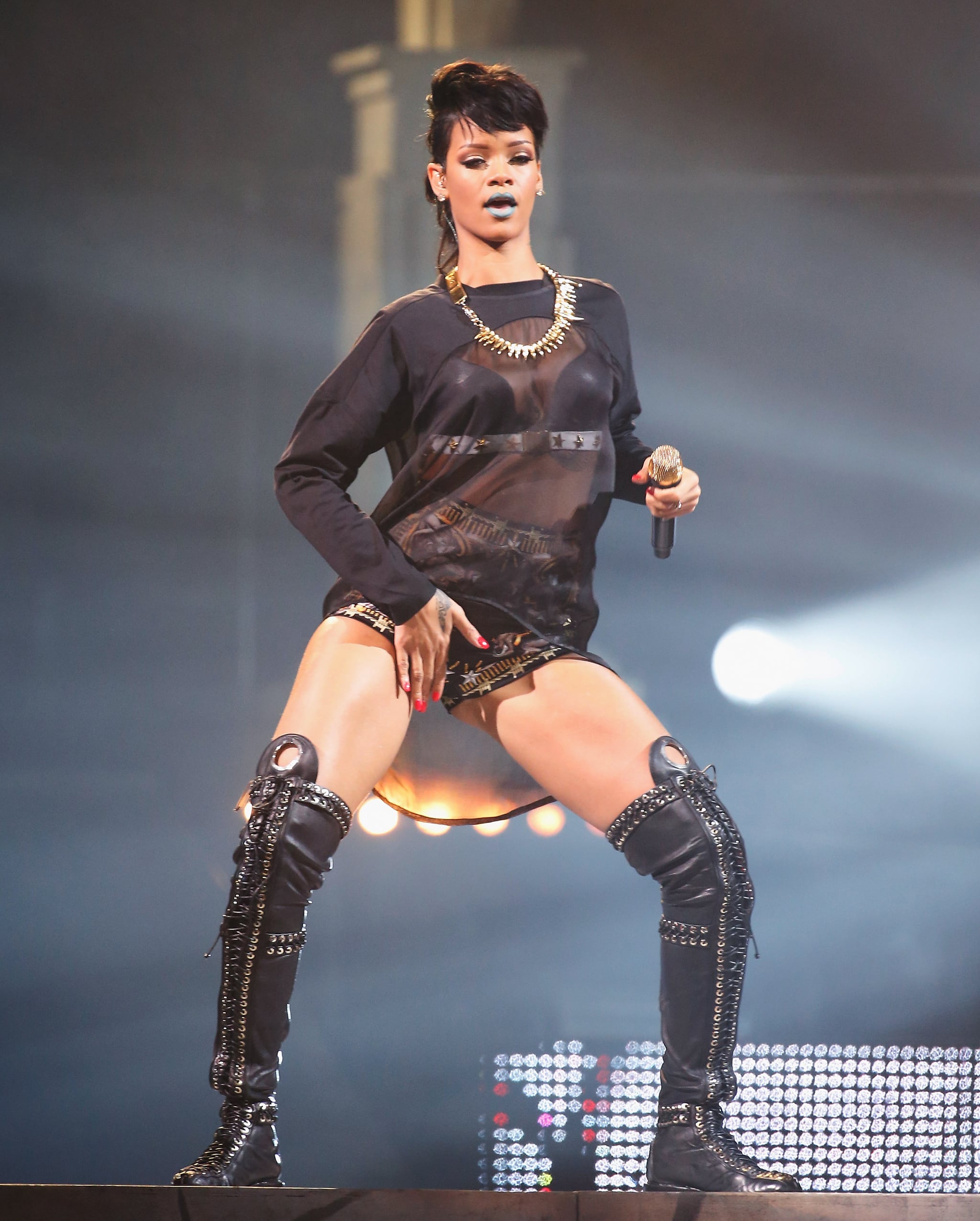 Rihanna Naked Pussy - Sexy Rihanna Pictures | POPSUGAR Celebrity