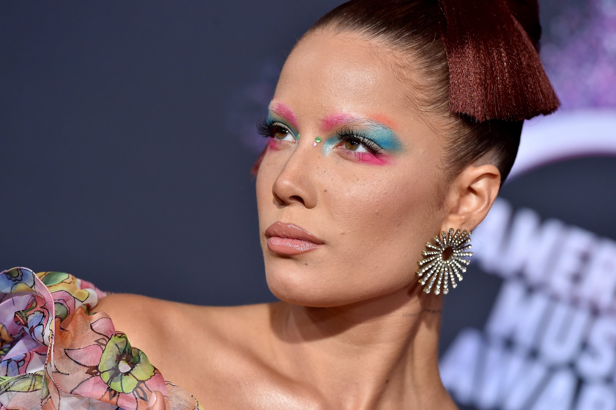 LOS ANGELES, CALIFORNIA - NOVEMBER 24: Halsey attends the 2019 American Music Awards at Microsoft Theatre on November 24, 2019 in Los Angeles, California. (Photo by Axelle/Bauer-Griffin/FilmMagic )