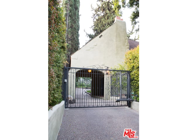 Dianna Agron Sells Hollywood Hills Home