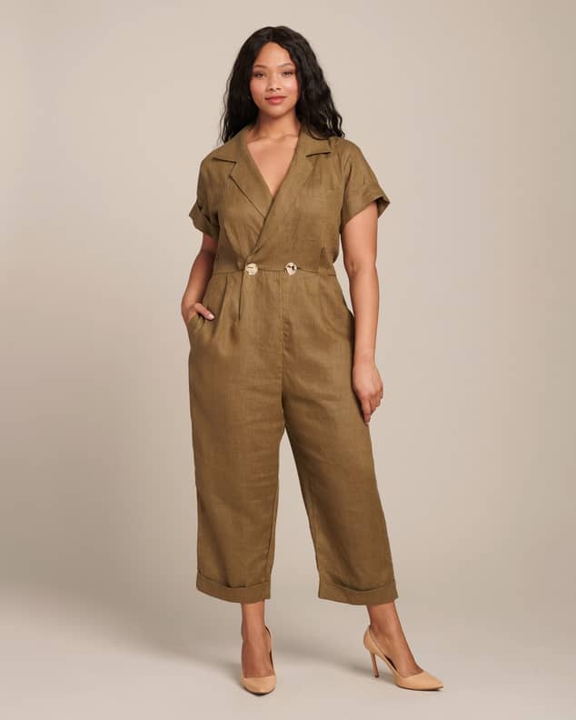 pumiey.us came out with the cutest jumpsuits that are perfect for fall  🍂🍁👢💕 I'm obsessed with this brown one! Match with