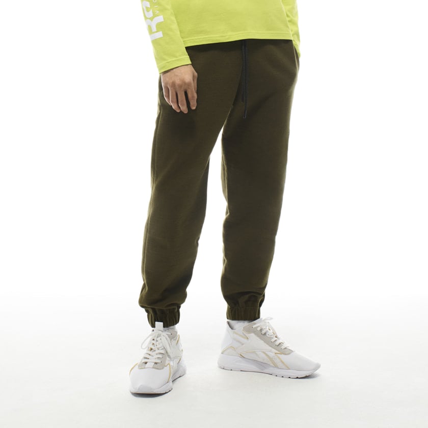 Reebok x VB Joggers — Green | Yes, Victoria Beckham's Second Reebok Collection Is Just as Trendy as the First | Fashion Photo 18